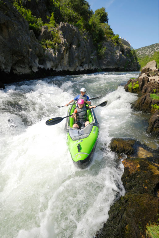 Kajak SEVYLOR KCC380 YUKON dwuosobowy o wymiarach 380x89cm renomowanej firmy Sevylor