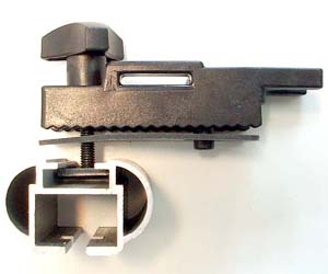 Adapter (wsuwki 697100) Thule 697-1 do monta�u boxa Ocean, Junior na belkach ALU - kpl. 4 szt.