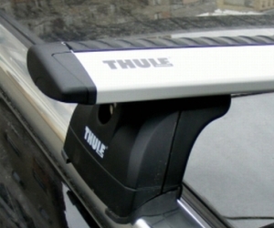 Thule Rapid Fixpoint XT 753 kompletny baga�nik z belkami ALU WINGBAR przeznaczony do reling�w zintegrowanych - zamykany